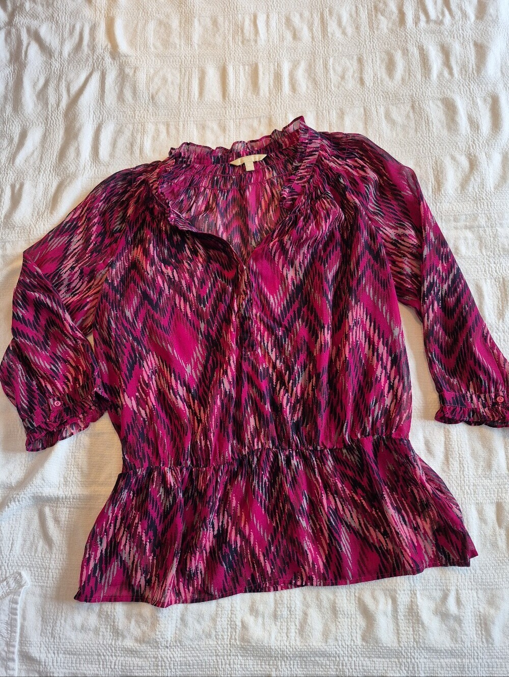 Banana Republic XL Sheer Top Magenta zig zag print cinch waist 3/4 sleeve EUC